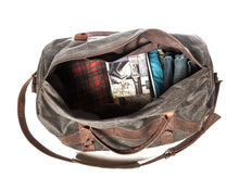 Load image into Gallery viewer, The weekender Bag
